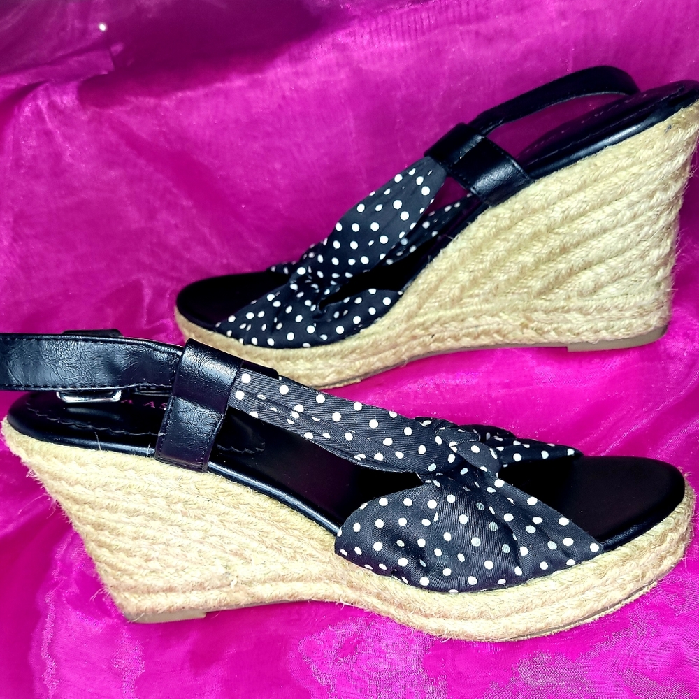 LAURA ASHLEY 8B 38 WEDGED SANDLES BLK /WHT CLOTH POKO DOT LEATHER PLATFORM SHOES